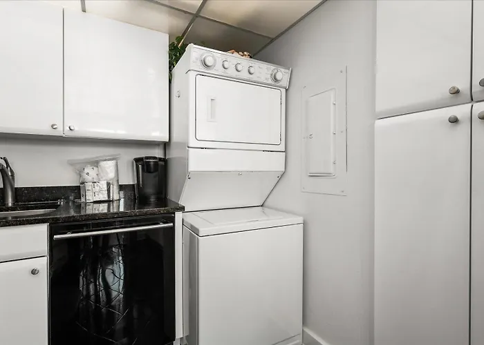 Holiday home Beautiful 2 Story Side Ocean View 2 Bed Capri *