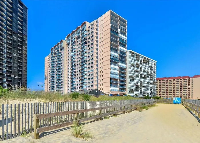 Beautiful 2 Story Side Ocean View 2 Bed Capri Holiday home *